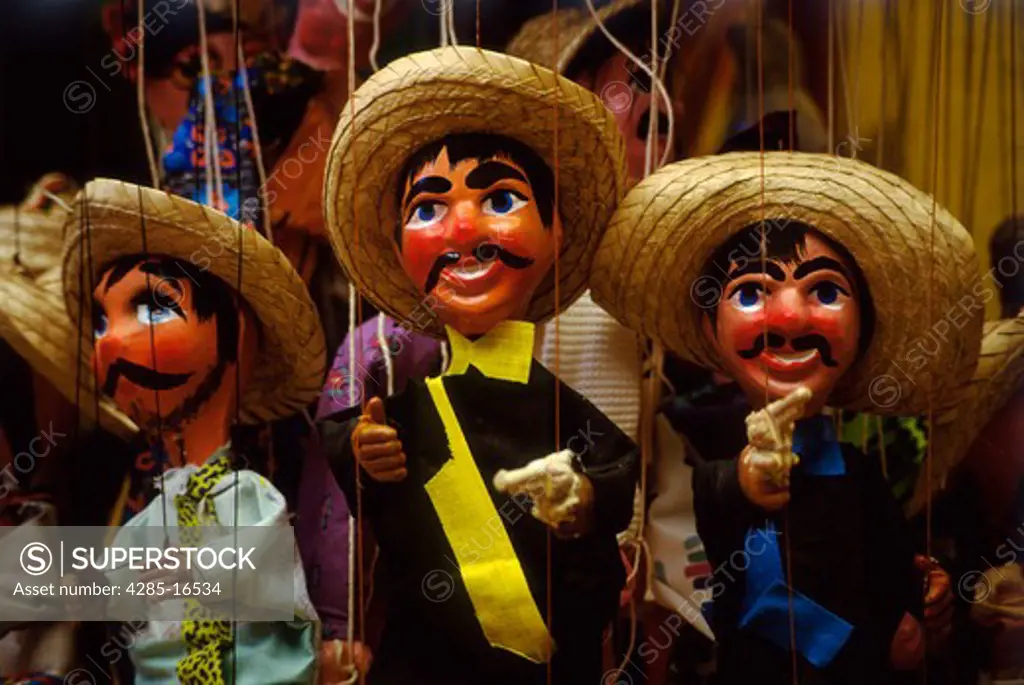 Mexican Puppets, Mexico