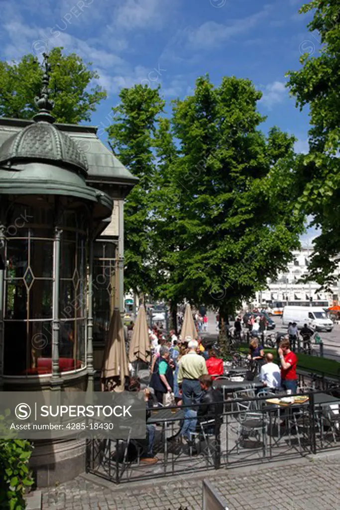 Finland, Helsinki, Helsingfors, Esplanadi Park, Esplanade Park, Historic Kappeli Open Air Restaurant, Gardens