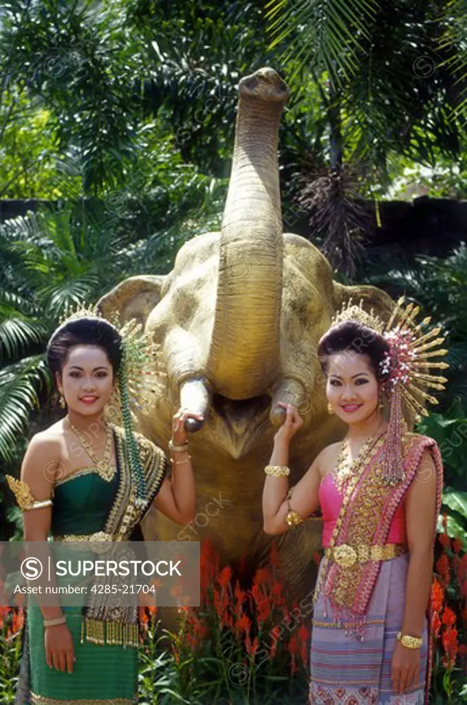 Thailand, Pattaya, Thai Dancers