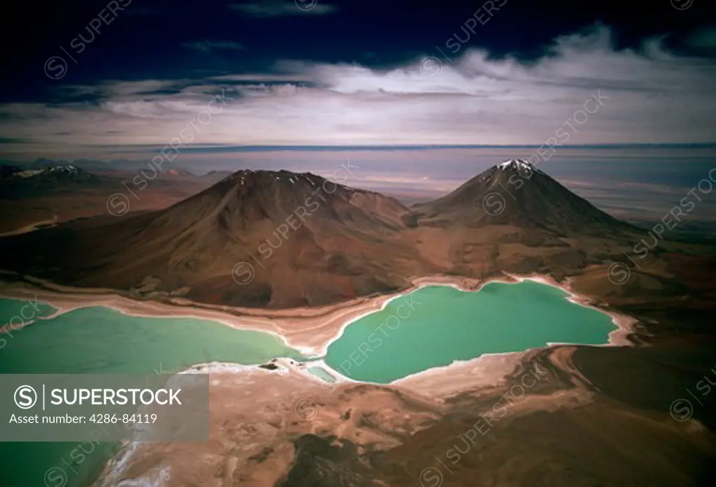 Laguna Verde with Volcn Licancabur in background, on the Salar de Atacama border area between Chile and Bolivia.