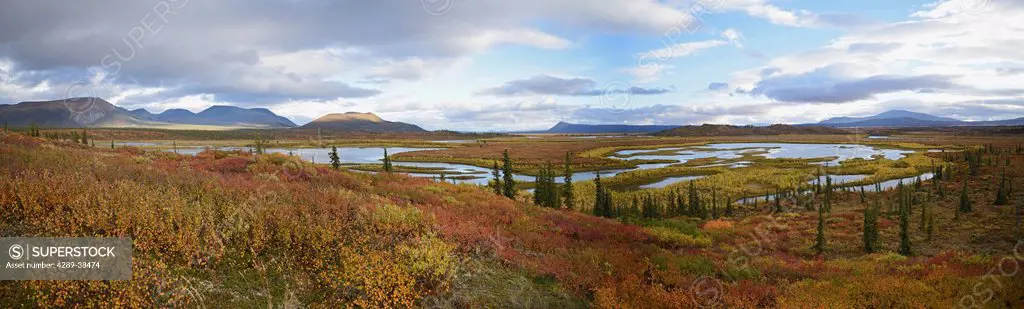 Kuirzinjik Lake Also Named Lobo Lake In The Brooks Range Near The Sheenjek River In Arctic National Wildlife Refuge;Alaska United States Of America