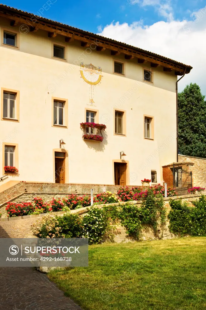 Italy, Piedmont, Monferrato, Murisengo, Canonica di Corteranzo Relais, the main entrance and its facade