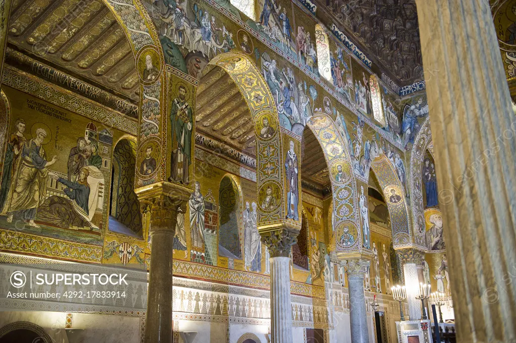 Europe, Italy, Sicily, Palermo, the Norman Palace, Royal Palace, Houses of Parliament of the Region of Sicily. Palatine Chapel richly adorned with Byzantine mosaics, rich coffered ceiling The Romanesque sculptures are Latino.