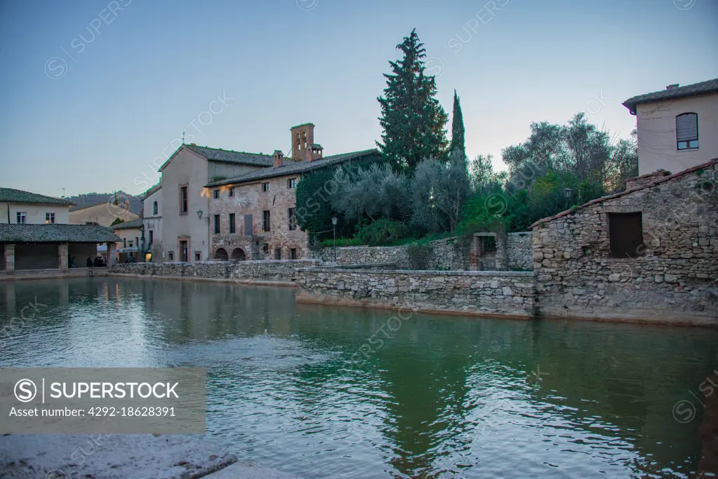 Europe, Italy, Tuscany, Val d'Orcia, Bagno Vignoni, pool hot springs water