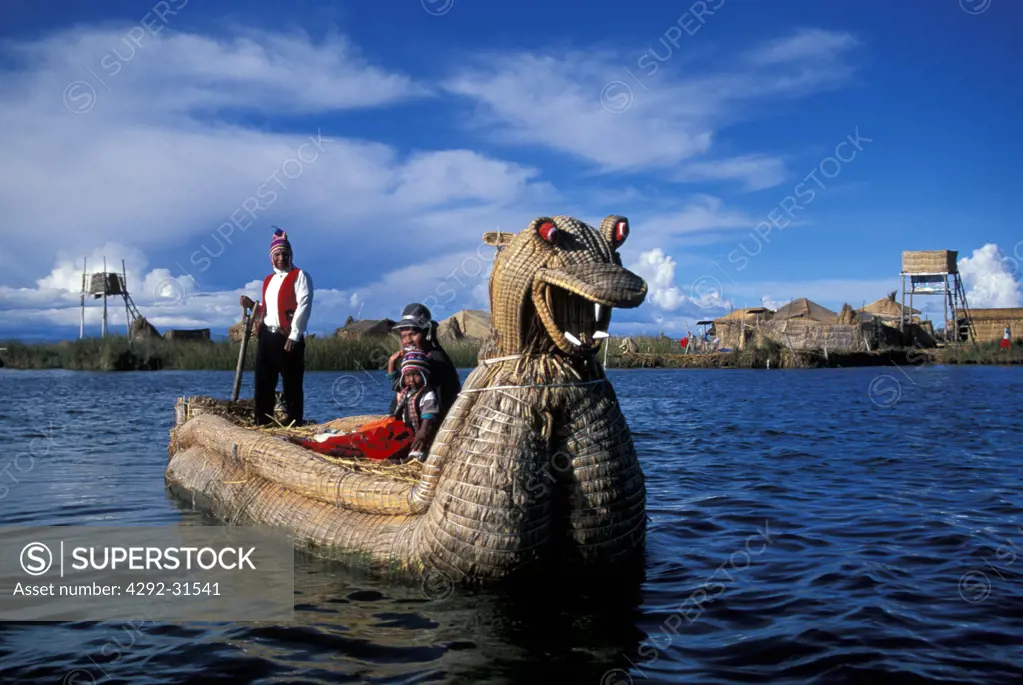 Peru, Lake Titicaca, traditional boat