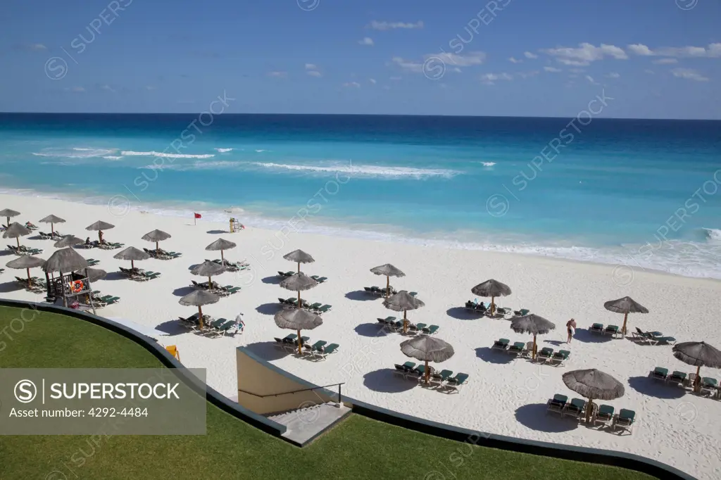 Mexico, Quintana Roo, Cancun, beach in hotels zone