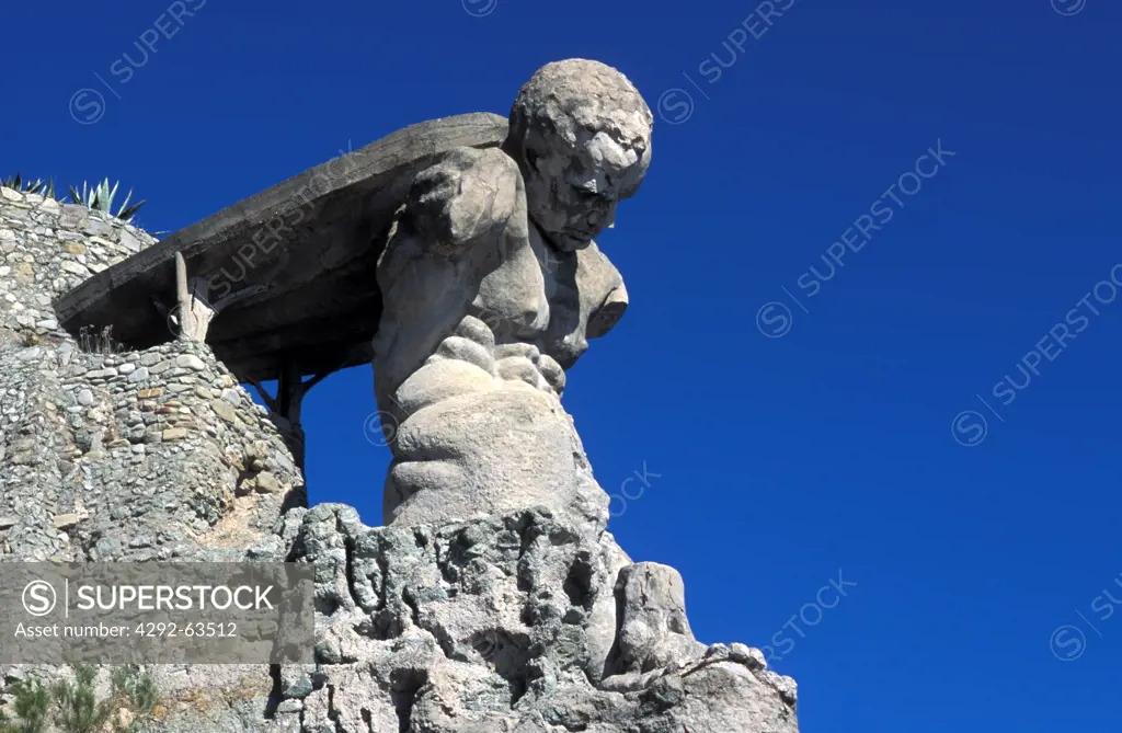 Liguria, Cinque Terre, Monterosso, Gigante statue