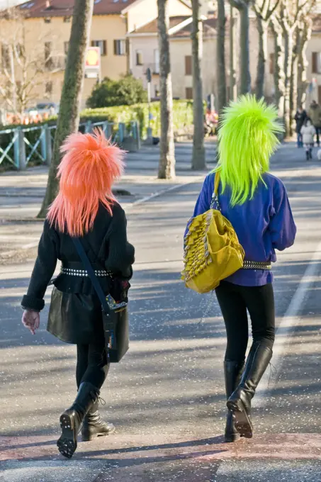 Young people, coloured hair