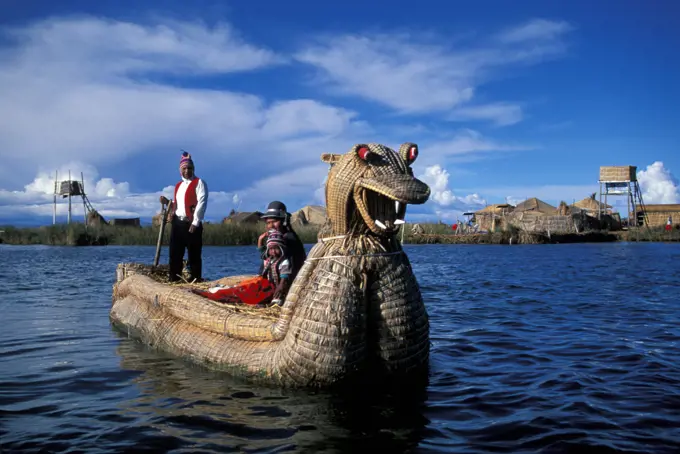 Peru, Lake Titicaca, traditional boat