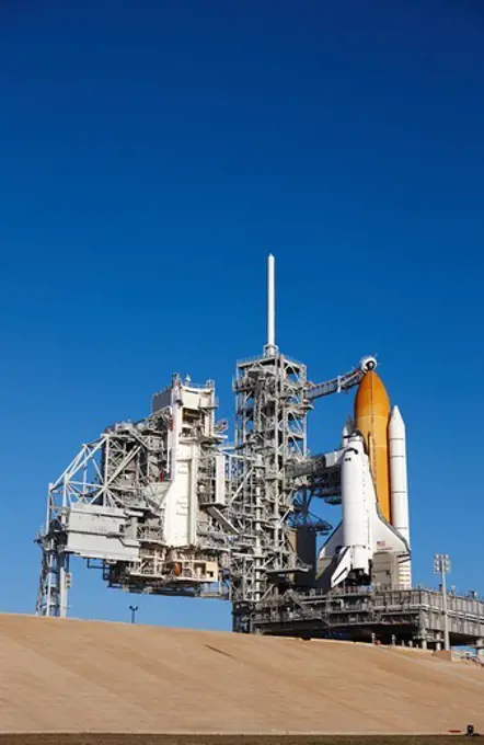 Space Shuttle Endeavour on launch pad 39A ready to launch on STS-130 at Launch Complex 39, NASA Kennedy Space Center, Merritt Island, Florida, USA