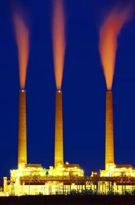 USA, Arizona, Navajo Generating Station, coal-fired electricity generating power plant at night