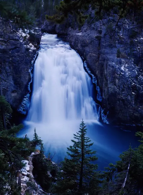 USA, Wyoming, Yellowstone National Park, Upper Falls of Yellowstone River