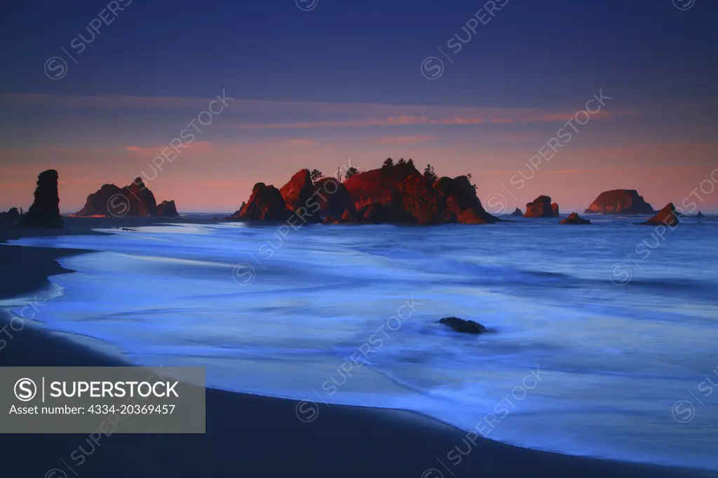 Sunrise and Sea Stacks From Toleak Point in Olympic National Park in Washington