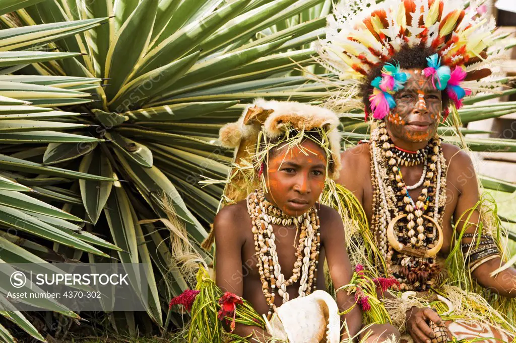 papua new guinea tribe girl