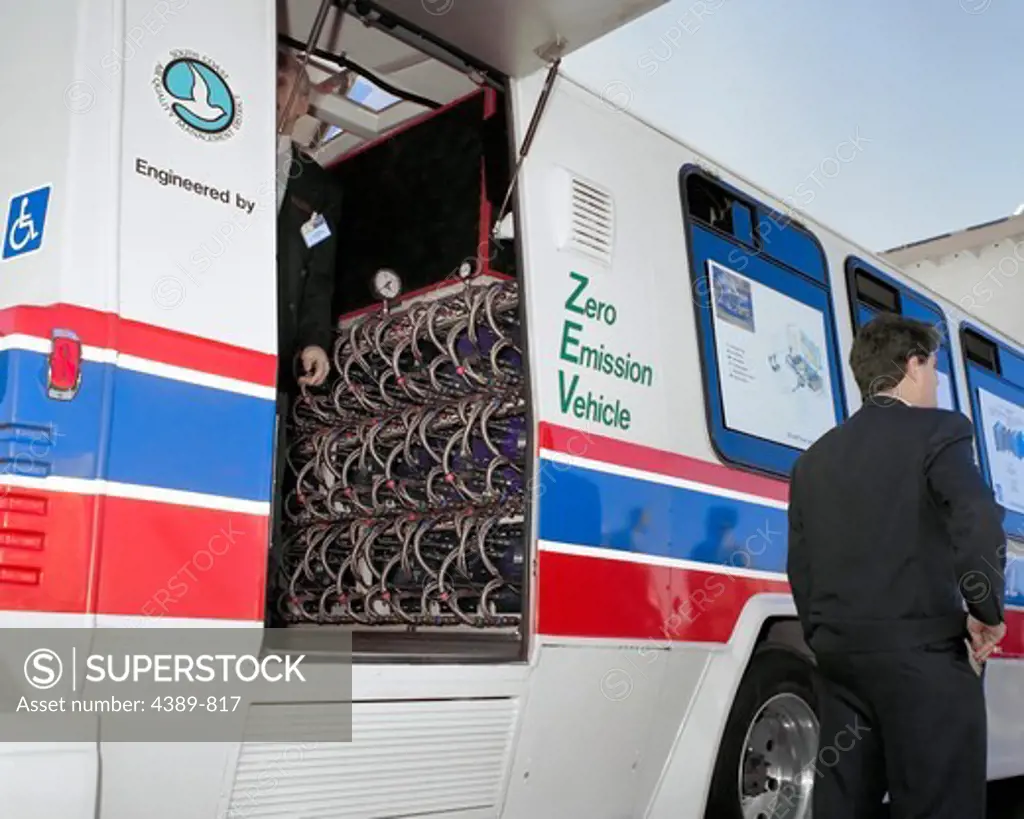 Bus Powered by Fuel Cell