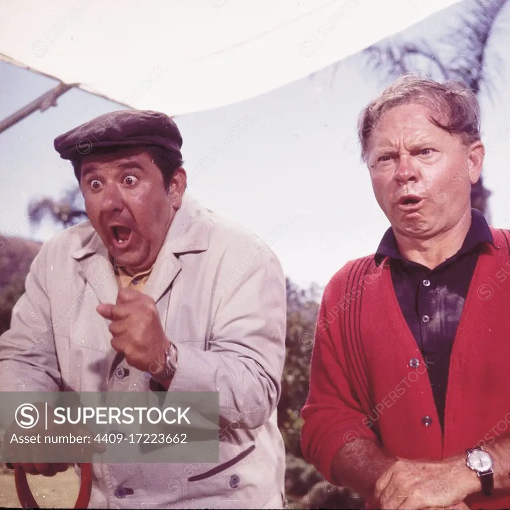 BUDDY HACKETT and MICKEY ROONEY in IT'S A MAD MAD MAD MAD WORLD (1963) -Original title: IT'S A MAD, MAD, MAD, MAD WORLD-, directed by STANLEY KRAMER.