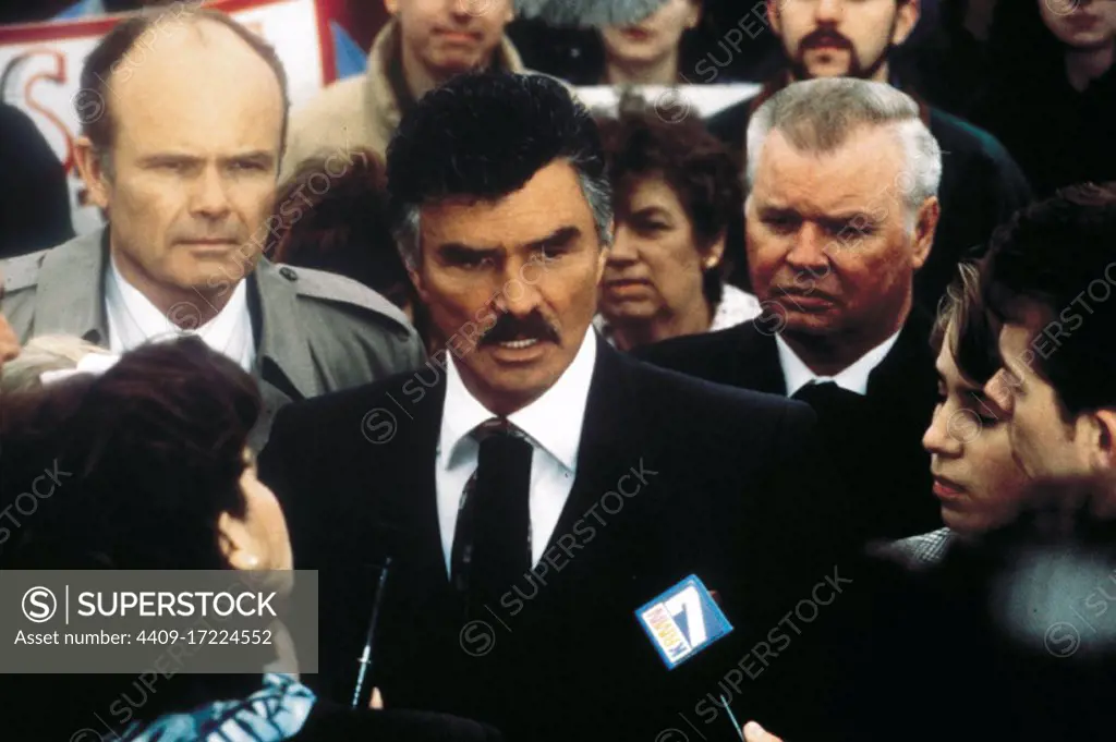 BURT REYNOLDS in CITIZEN RUTH (1996), directed by ALEXANDER PAYNE.