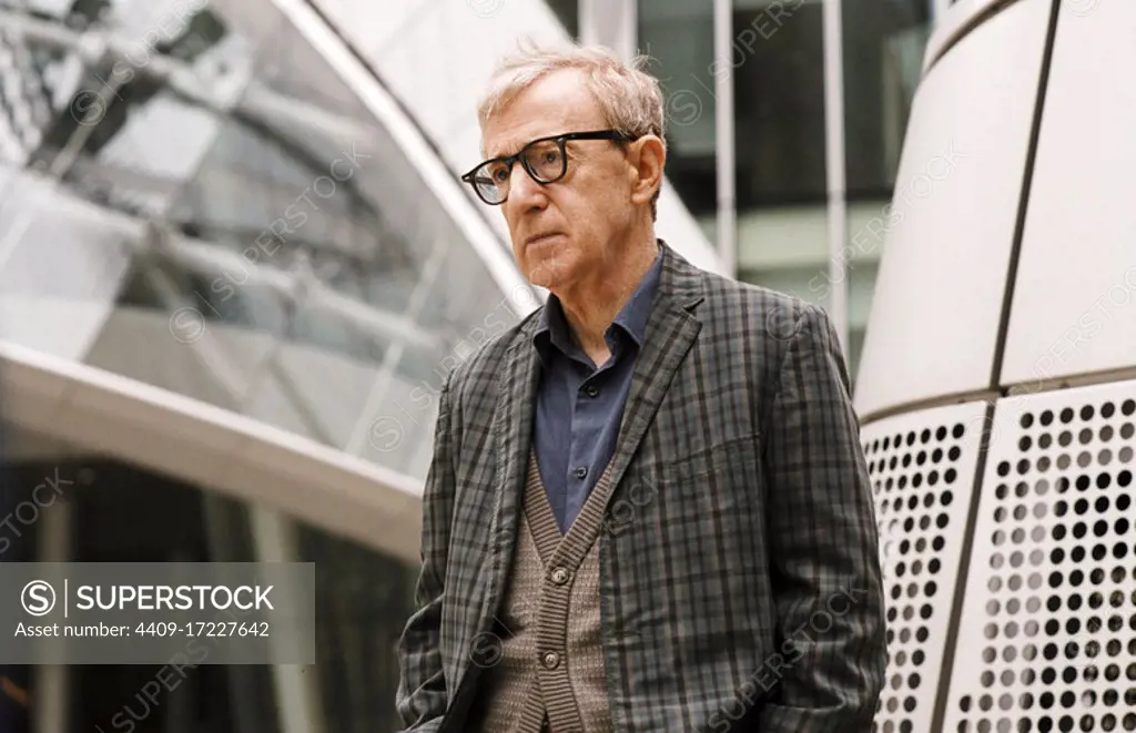 WOODY ALLEN in SCOOP (2006), directed by WOODY ALLEN.