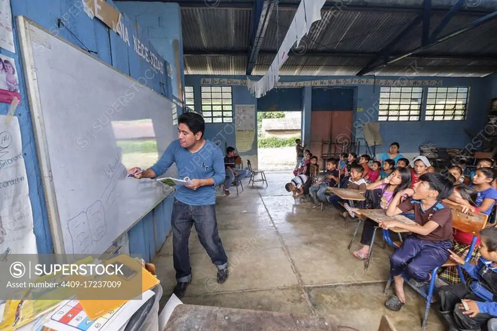 escuela oficial rural mixta, la Taña, Quiche, República de Guatemala, América Central.