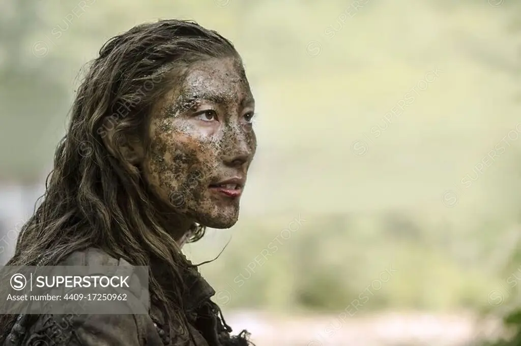 DICHEN LACHMAN in THE 100 (2014), directed by JASON ROTHENBERG.
