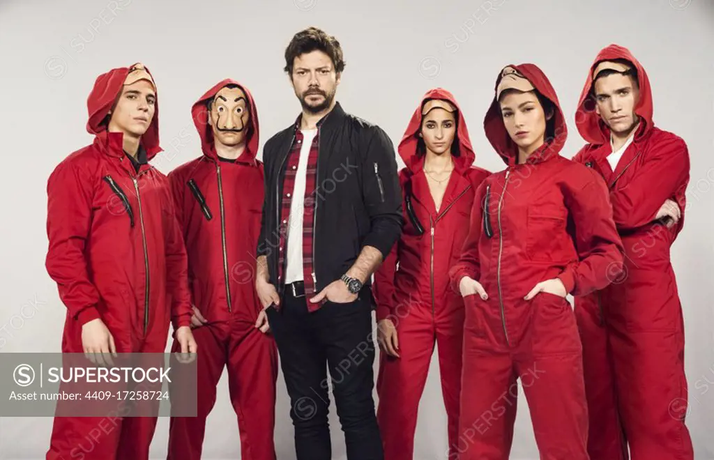 ALBA FLORES, URSULA CORBERO, MIGUEL HERRAN, ALVARO MORTE and JAIME LORENTE in LA CASA DE PAPEL (2017), directed by ALEX PINA.