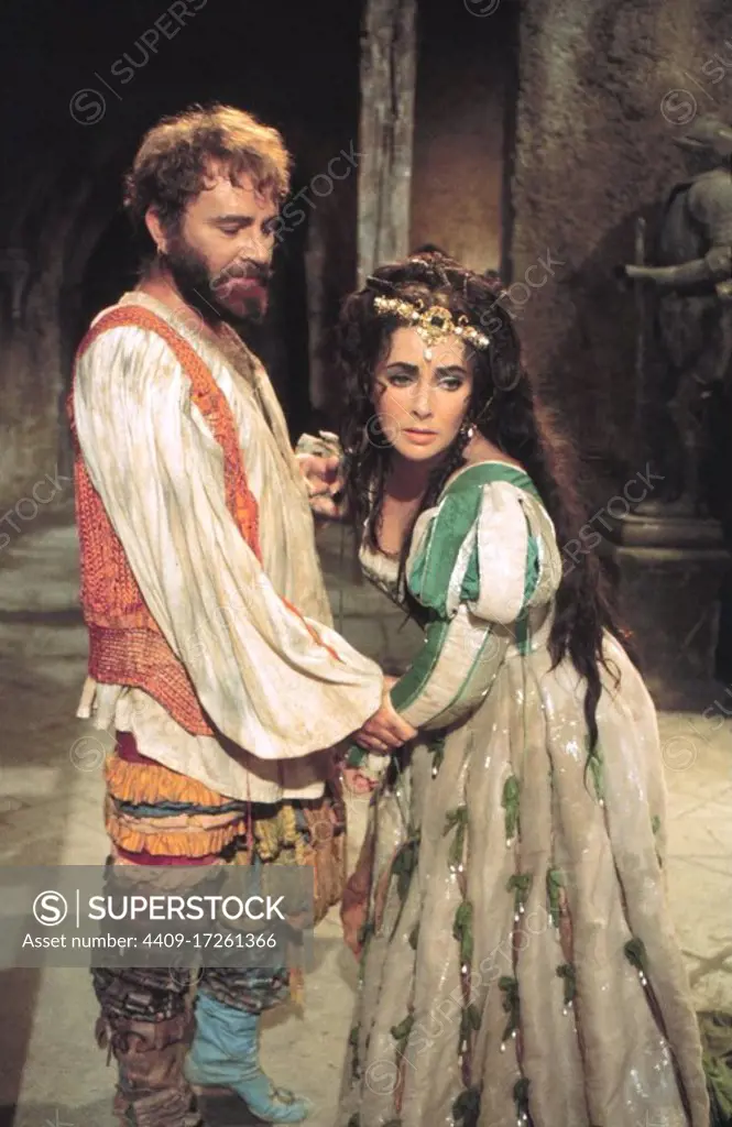 ELIZABETH TAYLOR and RICHARD BURTON in THE TAMING OF THE SHREW (1967), directed by FRANCO ZEFFIRELLI.