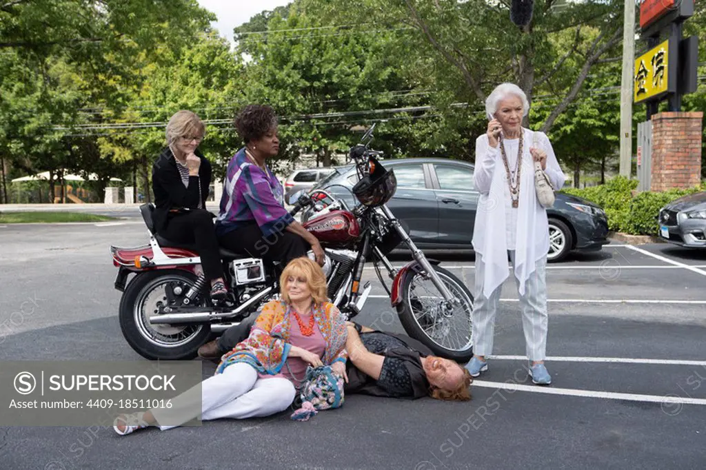 ELLEN BURSTYN, ANN-MARGRET, LORETTA DEVINE and JANE CURTIN in QUEEN BEES (2021), directed by MICHAEL LEMBECK.