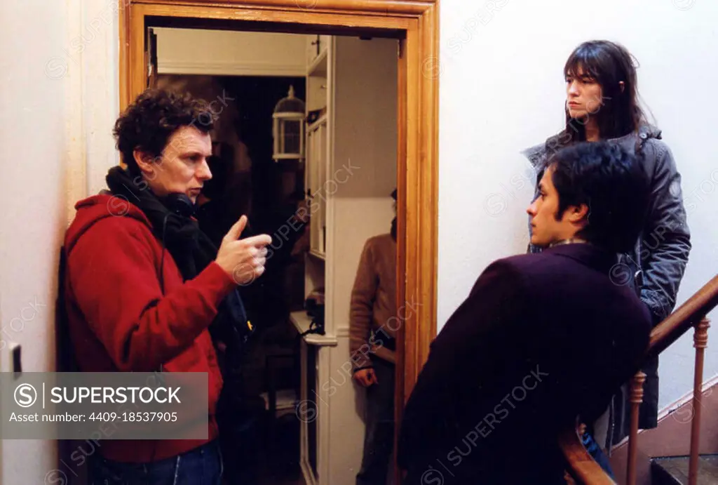 GAEL GARCIA BERNAL, MICHEL GONDRY and CHARLOTTE GAINSBOURG in THE SCIENCE OF SLEEP (2006) -Original title: LA SCIENCE DES RÊVES-, directed by MICHEL GONDRY.