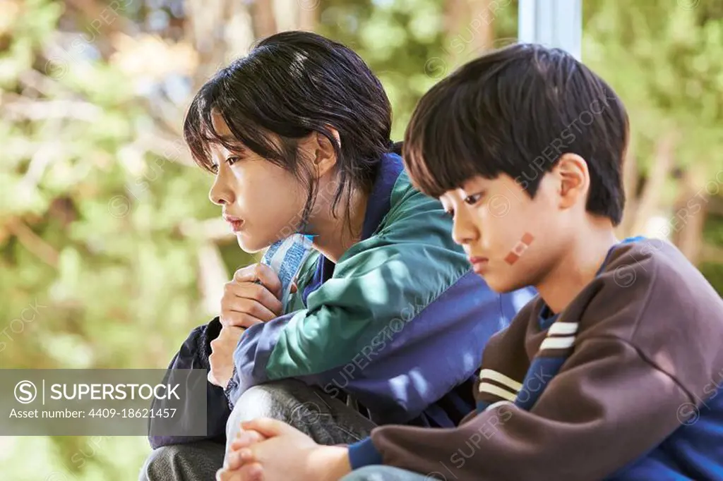 STEPHANIE KOMURE and PARK SI-WAN in SQUID GAME (2021), directed by HWANG DONG-HYUK. Season 1.