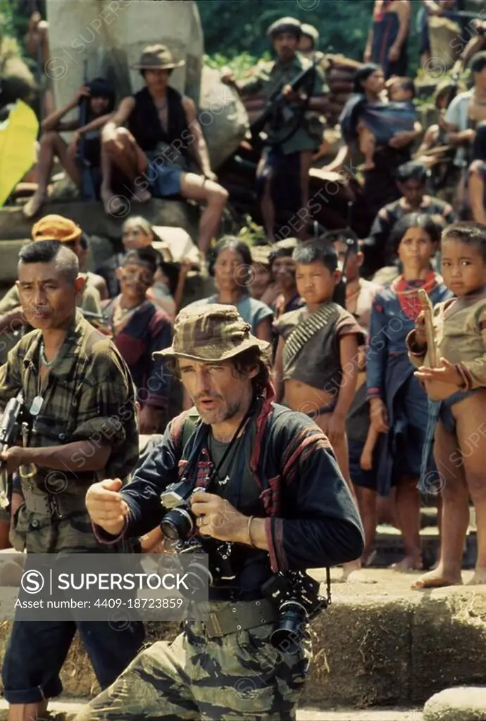 DENNIS HOPPER in APOCALYPSE NOW (1979), directed by FRANCIS FORD COPPOLA.