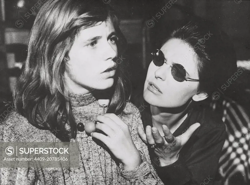 PATTY DUKE and ANNE BANCROFT in THE MIRACLE WORKER (1962), directed by ARTHUR PENN.