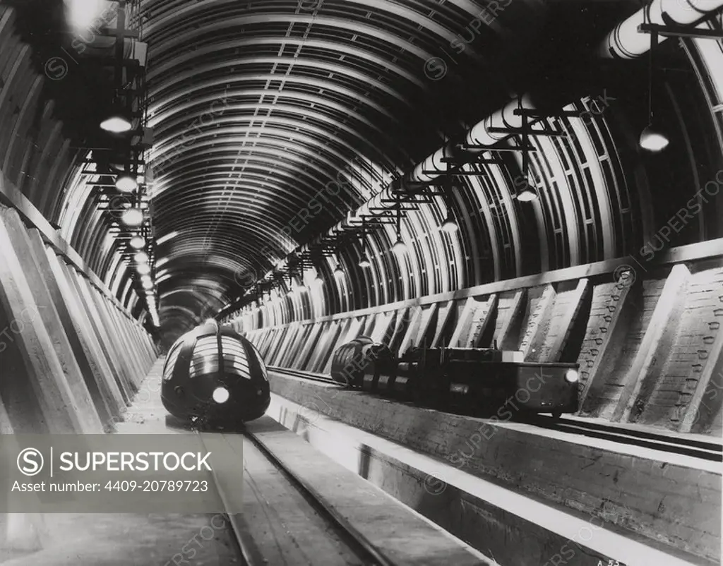 TRANSATLANTIC TUNNEL (1935) -Original title: THE TUNNEL-.