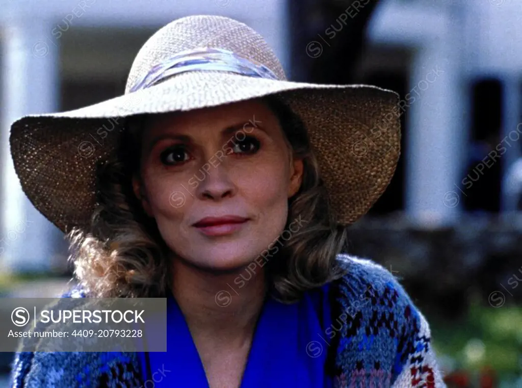 FAYE DUNAWAY in THE HANDMAID'S TALE (1990), directed by VOLKER SCHLONDORFF.