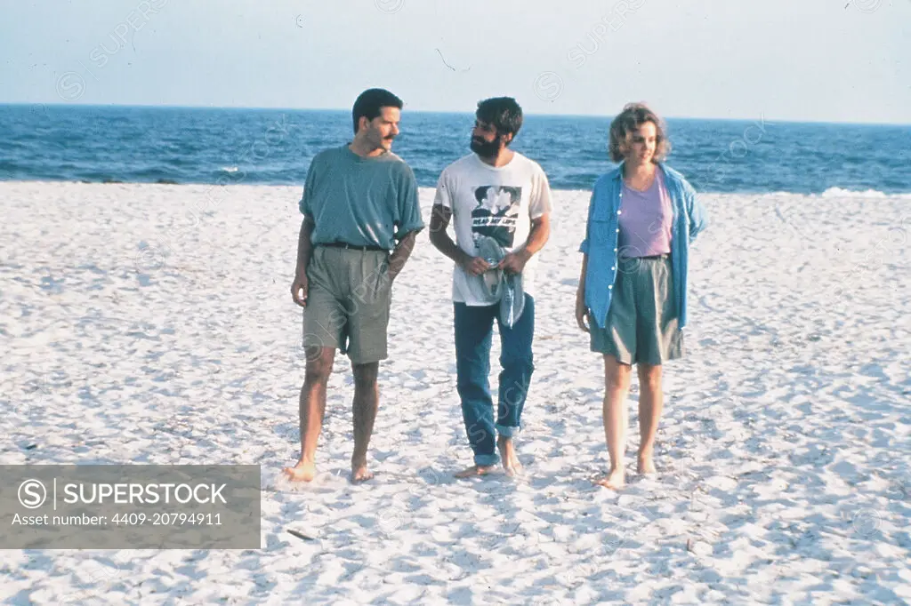 MARY-LOUISE PARKER and CAMPBELL SCOTT in LONGTIME COMPANION (1990).