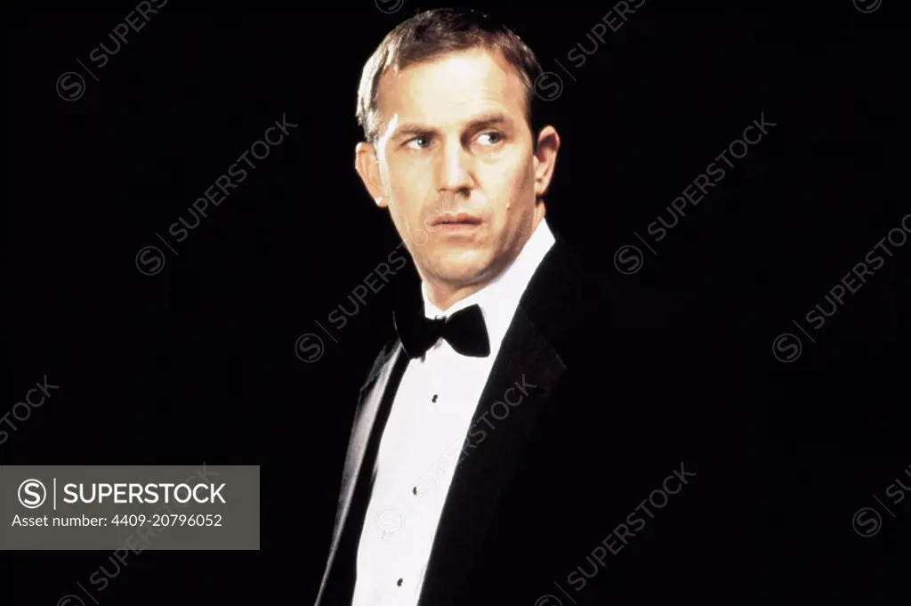 KEVIN COSTNER in THE BODYGUARD (1992), directed by MICK JACKSON.