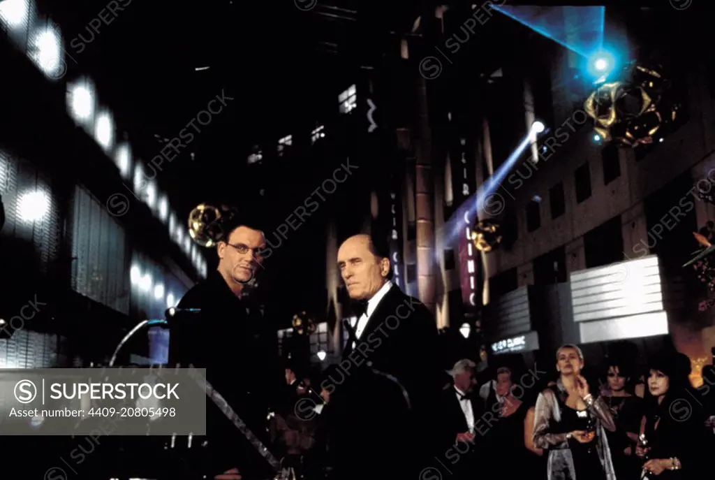 ROBERT DUVALL and TONY GOLDWYN in THE 6TH DAY (2000), directed by ROGER SPOTTISWOODE.