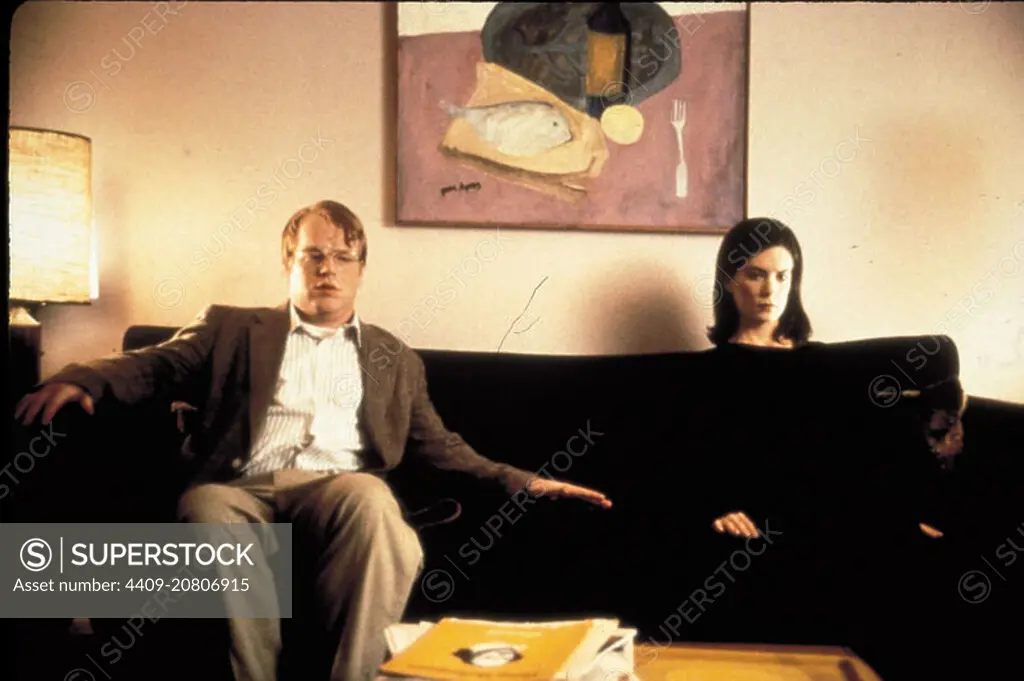 LARA FLYNN BOYLE and PHILIP SEYMOUR HOFFMAN in HAPPINESS (1998), directed by TODD SOLONDZ.