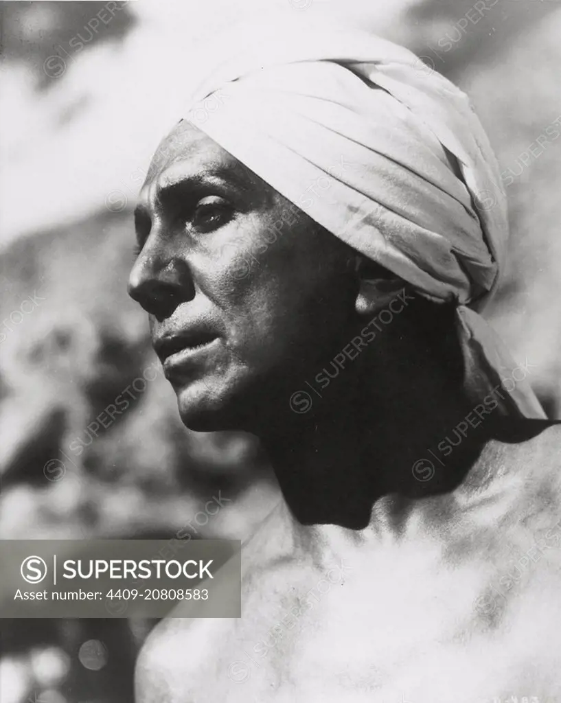 SAM JAFFE in GUNGA DIN (1939), directed by GEORGE STEVENS.