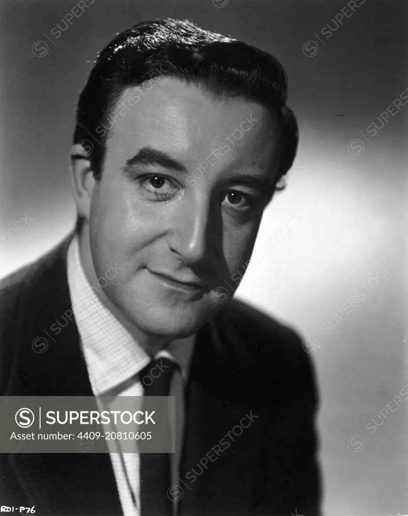 PETER SELLERS in BIG TIME OPERATORS (1957) -Original title: THE SMALLEST SHOW ON EARTH-.