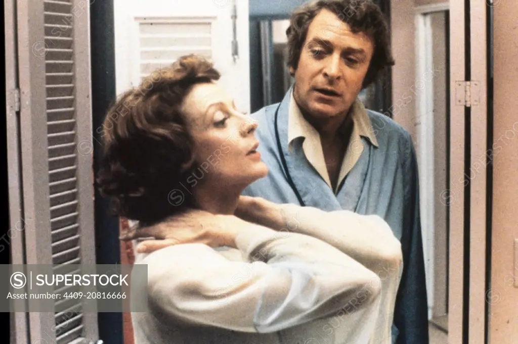 MICHAEL CAINE and MAGGIE SMITH in CALIFORNIA SUITE (1978), directed by HERBERT ROSS.