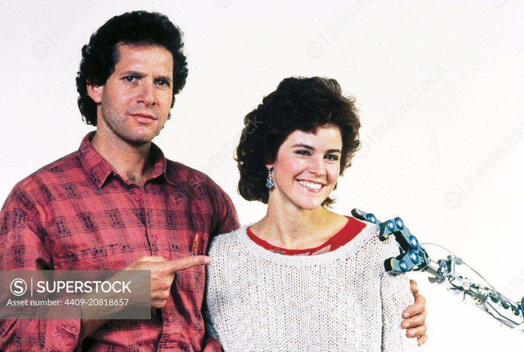 STEVE GUTTENBERG and ALLY SHEEDY in SHORT CIRCUIT (1986), directed by JOHN  BADHAM. - SuperStock