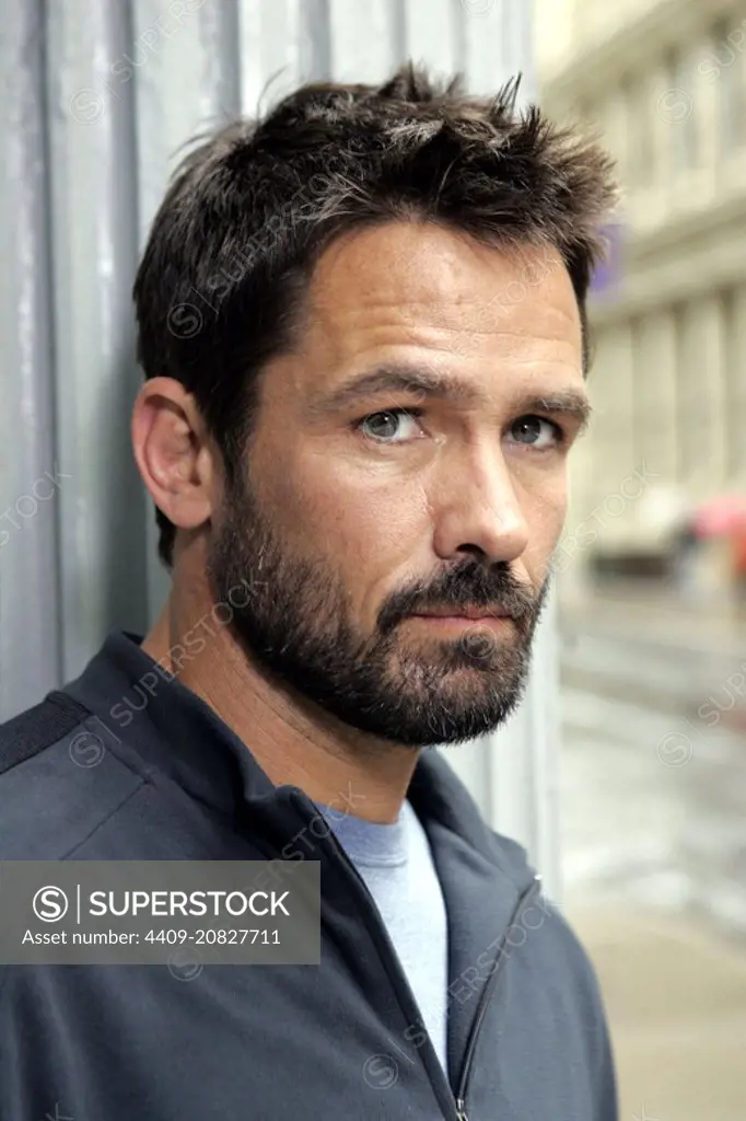 BILLY CAMPBELL in LAW & ORDER: SPECIAL VICTIMS UNIT (1999) -Original title: LAW & ORDER: SPECIAL VICTIMS UNIT-TV-.