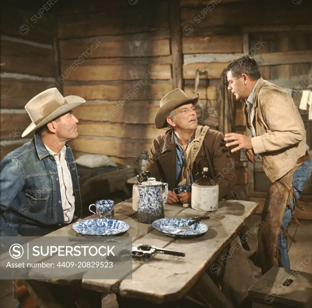 HENRY FONDA, DENVER PYLE and GLENN FORD in THE ROUNDERS (1965), directed by BURT KENNEDY.