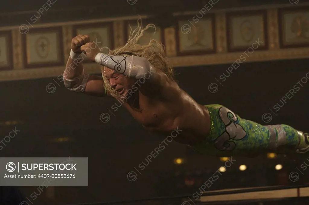 MICKEY ROURKE in THE WRESTLER (2008), directed by DARREN ARONOFSKY.