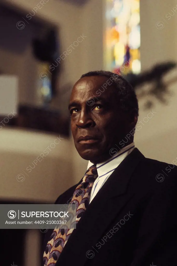 ROBERT GUILLAUME in COSMIC SLOP (1994) -Original title: COSMIC SLOP-TV-, directed by REGINALD HUDLIN and WARRINGTON HUDLIN. En el episodio de "Space Traders".