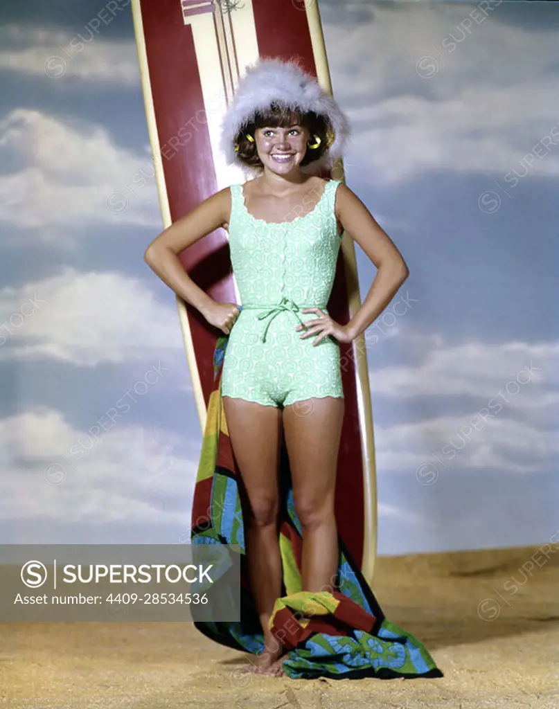 SALLY FIELD in GIDGET 1965 directed by WILLIAM ASHER and HAL