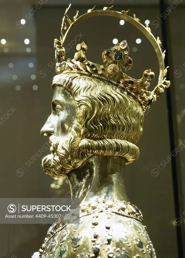 Charlemagne (742-814). King of the Franks (768-814,) the Lombards (774-814) and emperor of the Romans (800-814). : Reliquary bust. It was donated around 1349 by Charles IV and contains a piece of Charlemagne's skull. Made from silver and gold decorated with antique gems and cameos by an unknown German goldsmith. Aachen Treasury Cathedral. Germany.