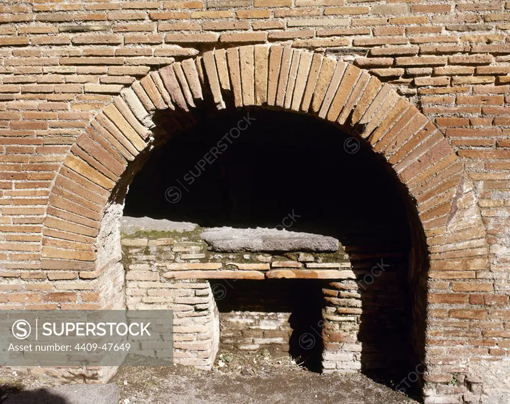 Pompeii. Ancient roman city. Bakery of Modesto. Oven. Campania. Italy.