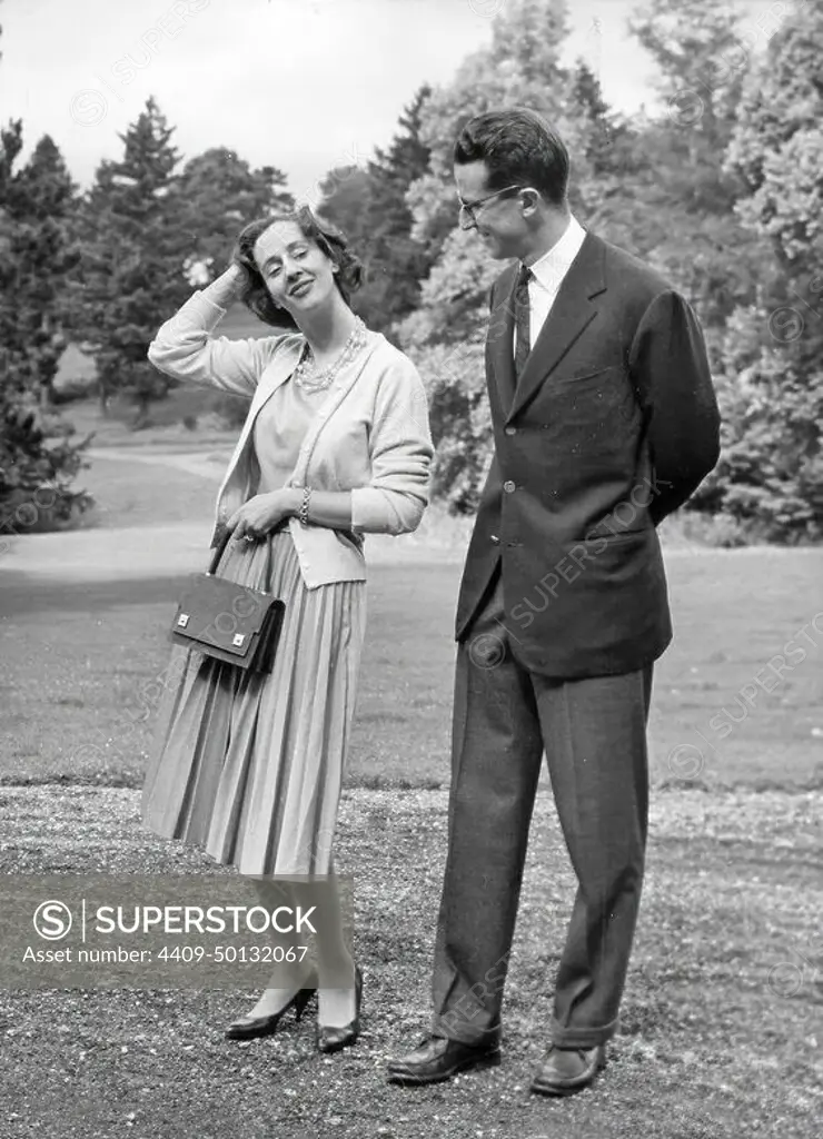 Ardennes (Belgium), 09/17/1960. King Baudouin of Belgium presents his fiancée Fabiola de Mora y Aragón to the world press at Ciergnon Castle in the Ardennes.