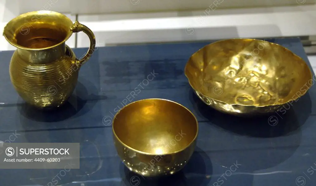 Oxus Treasure. Gold bowls and jar. 5th-4th centuries BC. From Takht-i Kuwad, Tajikistan. British Museum. London. England. United Kingdom.